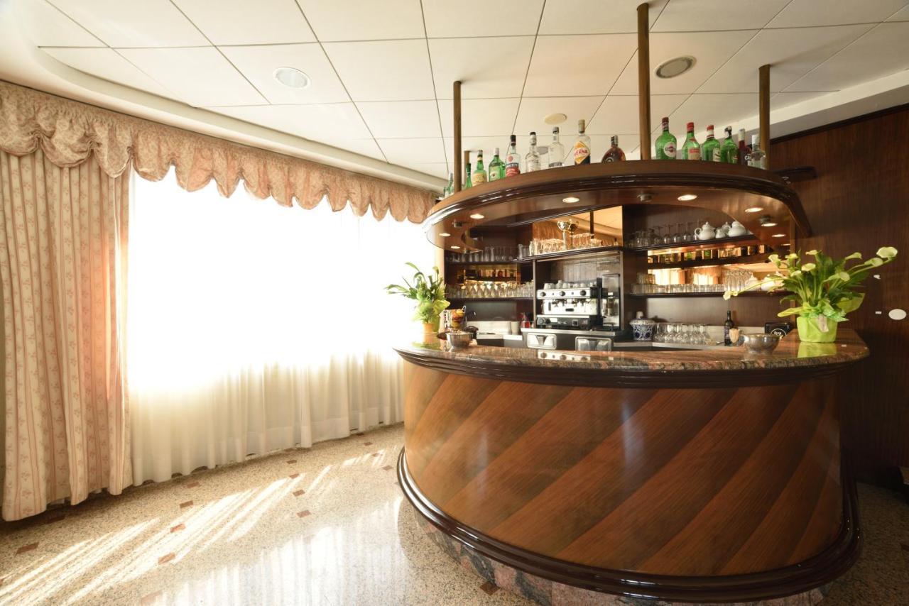 Hotel Bergamo Mare Mhotelsgroup San Bartolomeo Al Mare Bagian luar foto